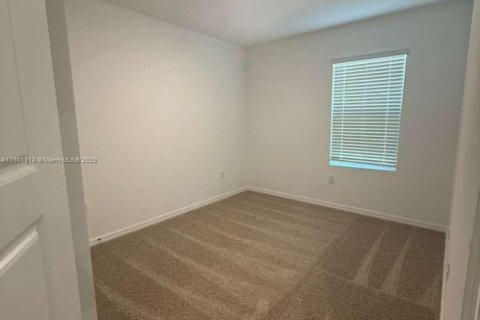 House in Davenport, Florida 4 bedrooms № 1953318 - photo 5