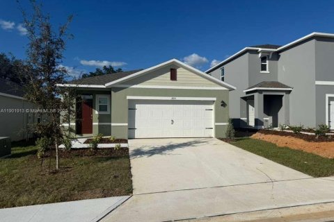 House in Davenport, Florida 4 bedrooms № 1953318 - photo 1