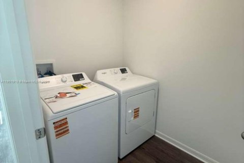 House in Davenport, Florida 4 bedrooms № 1953318 - photo 7