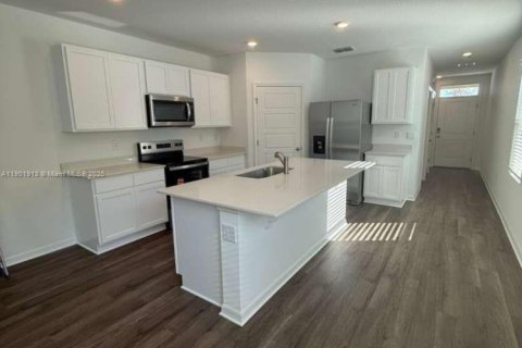 House in Davenport, Florida 4 bedrooms № 1953318 - photo 10