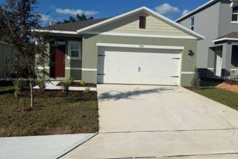 House in Davenport, Florida 4 bedrooms № 1953318 - photo 2