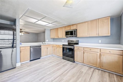 Copropriété à vendre à Tampa, Floride: 2 chambres, 110.65 m2 № 2093472 - photo 10