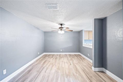 Copropriété à vendre à Tampa, Floride: 2 chambres, 110.65 m2 № 2093472 - photo 5