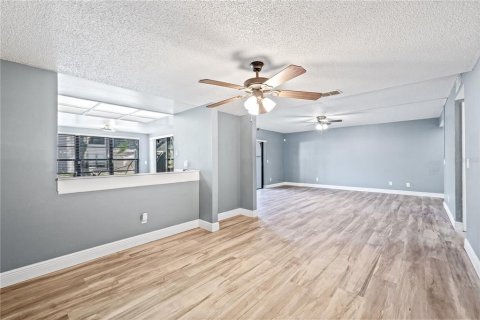 Copropriété à vendre à Tampa, Floride: 2 chambres, 110.65 m2 № 2093472 - photo 6