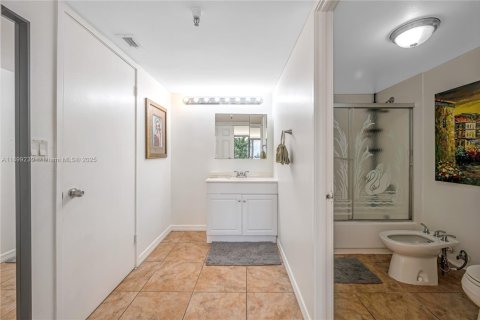 Condominio en alquiler en Sunny Isles Beach, Florida, 2 dormitorios, 115.2 m2 № 2053136 - foto 10