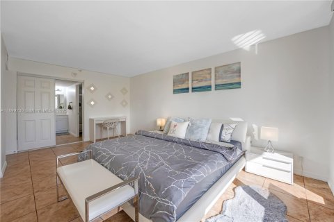 Condominio en alquiler en Sunny Isles Beach, Florida, 2 dormitorios, 115.2 m2 № 2053136 - foto 8