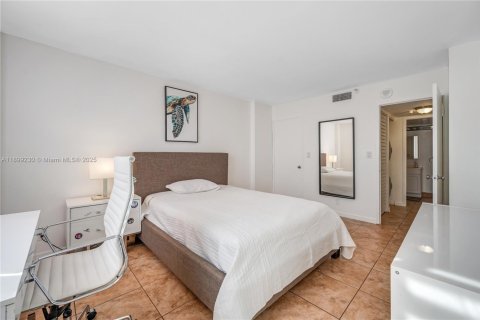 Condominio en alquiler en Sunny Isles Beach, Florida, 2 dormitorios, 115.2 m2 № 2053136 - foto 12