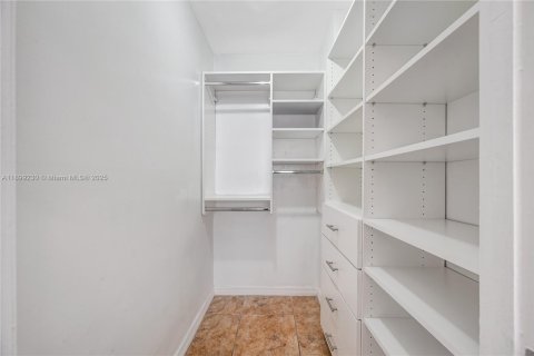 Condominio en alquiler en Sunny Isles Beach, Florida, 2 dormitorios, 115.2 m2 № 2053136 - foto 15