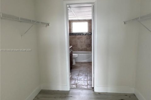 Copropriété à louer à Miami, Floride: 1 chambre, 104.52 m2 № 1774434 - photo 9