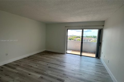 Copropriété à louer à Miami, Floride: 1 chambre, 104.52 m2 № 1774434 - photo 6