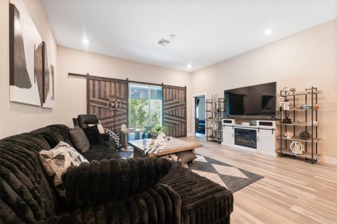 Villa ou maison à vendre à Weeki Wachee, Floride: 4 chambres, 184.32 m2 № 2104407 - photo 7