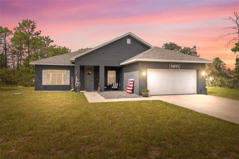 Casa en Weeki Wachee, Florida 4 dormitorios, 184.32 m2 № 2104407
