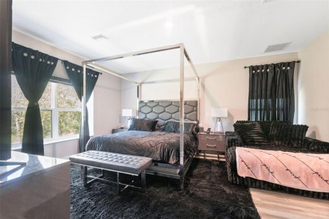 Villa ou maison à vendre à Weeki Wachee, Floride: 4 chambres, 184.32 m2 № 2104407 - photo 9