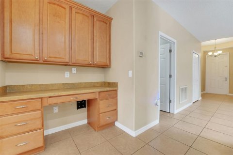 House in Sorrento, Florida 4 bedrooms, 189.71 sq.m. № 1820755 - photo 16