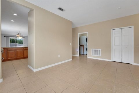 House in Sorrento, Florida 4 bedrooms, 189.71 sq.m. № 1820755 - photo 13