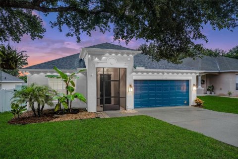 House in Sorrento, Florida 4 bedrooms, 189.71 sq.m. № 1820755 - photo 3