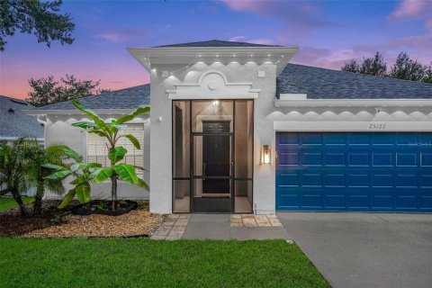 House in Sorrento, Florida 4 bedrooms, 189.71 sq.m. № 1820755 - photo 4