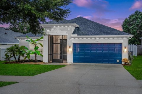 House in Sorrento, Florida 4 bedrooms, 189.71 sq.m. № 1820755 - photo 2