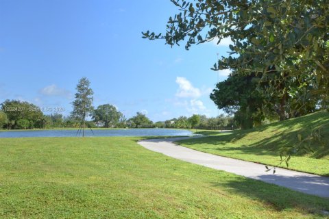 Condo in Hollywood, Florida, 2 bedrooms № 2169013 - photo 28