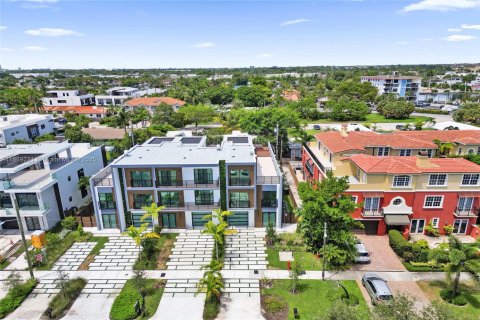 House in Fort Lauderdale, Florida 5 bedrooms, 282.52 sq.m. № 1979392 - photo 9