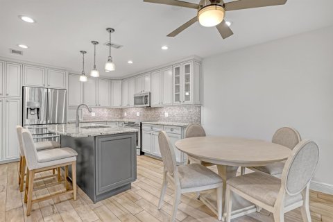 Touwnhouse à vendre à Jupiter, Floride: 2 chambres, 151.24 m2 № 2412513 - photo 3