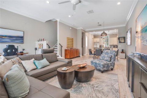 Adosado en venta en Orlando, Florida, 3 dormitorios, 188.5 m2 № 2108027 - foto 5