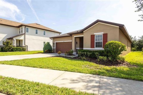 Villa ou maison à louer à Davenport, Floride: 3 chambres, 205.13 m2 № 2410647 - photo 2