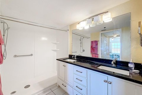 Condominio en venta en Indian Rocks Beach, Florida, 1 dormitorio, 87.42 m2 № 2233786 - foto 26