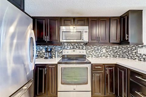 Condominio en venta en Indian Rocks Beach, Florida, 1 dormitorio, 87.42 m2 № 2233786 - foto 14