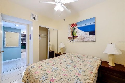 Condominio en venta en Indian Rocks Beach, Florida, 1 dormitorio, 87.42 m2 № 2233786 - foto 23