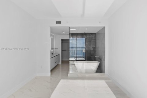 Condominio en venta en Miami, Florida, 3 dormitorios, 153.38 m2 № 2254138 - foto 18