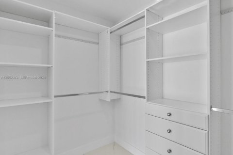 Condominio en venta en Miami, Florida, 3 dormitorios, 153.38 m2 № 2254138 - foto 25