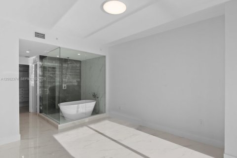 Condominio en venta en Miami, Florida, 3 dormitorios, 153.38 m2 № 2254138 - foto 19