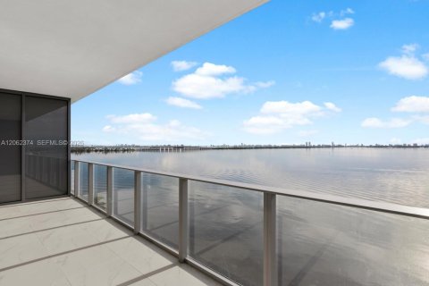 Condominio en venta en Miami, Florida, 3 dormitorios, 153.38 m2 № 2254138 - foto 12