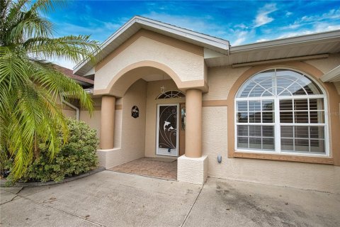 Villa ou maison à vendre à Rotonda, Floride: 3 chambres, 192.31 m2 № 2093531 - photo 9