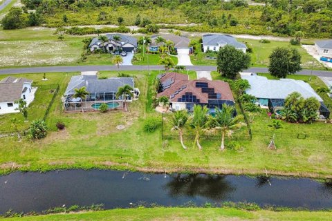 Villa ou maison à vendre à Rotonda, Floride: 3 chambres, 192.31 m2 № 2093531 - photo 25