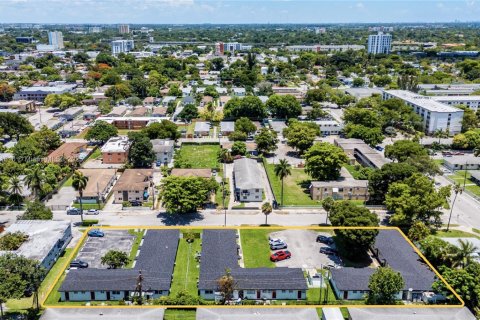Commercial property in Miami, Florida № 1809598 - photo 18