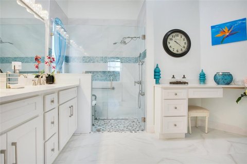 Casa en venta en Orlando, Florida, 4 dormitorios, 187.76 m2 № 1913266 - foto 14