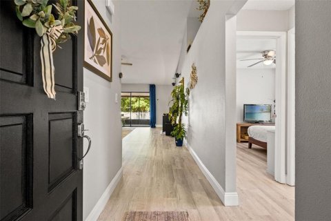 Casa en venta en Riverview, Florida, 4 dormitorios, 147.9 m2 № 2121980 - foto 3