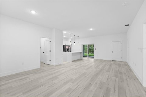 House in North Port, Florida 4 bedrooms, 162.95 sq.m. № 1833017 - photo 4