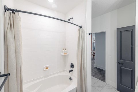 Appartement à louer à Sarasota, Floride: 2 chambres, 120.22 m2 № 2132560 - photo 23
