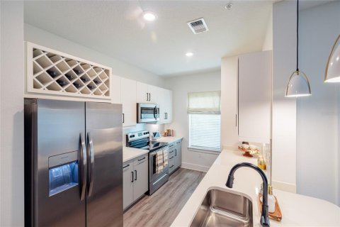 Appartement à louer à Sarasota, Floride: 2 chambres, 120.22 m2 № 2132560 - photo 6