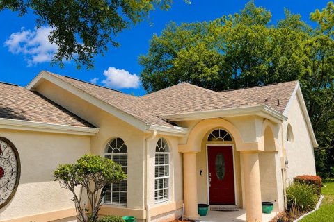 House in Spring Hill, Florida 2 bedrooms, 129.51 sq.m. № 2201202 - photo 2