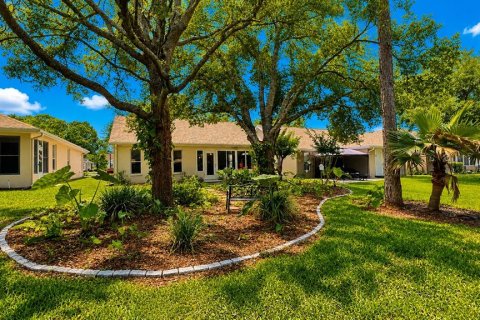 House in Spring Hill, Florida 2 bedrooms, 129.51 sq.m. № 2201202 - photo 27
