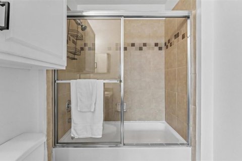 Touwnhouse à vendre à Lakeland, Floride: 3 chambres, 164.53 m2 № 2291238 - photo 19