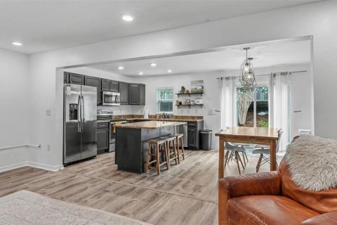 Touwnhouse à vendre à Lakeland, Floride: 3 chambres, 164.53 m2 № 2291238 - photo 5
