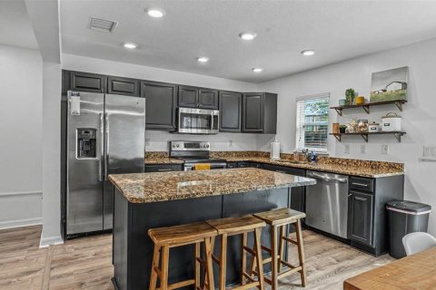 Touwnhouse à vendre à Lakeland, Floride: 3 chambres, 164.53 m2 № 2291238 - photo 8
