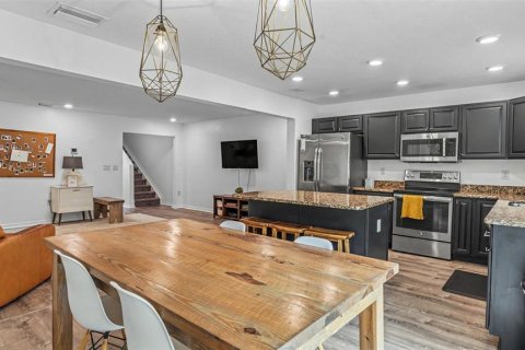 Touwnhouse à vendre à Lakeland, Floride: 3 chambres, 164.53 m2 № 2291238 - photo 6