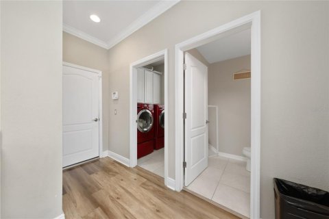 House in Apopka, Florida 3 bedrooms, 203.46 sq.m. № 2287743 - photo 25