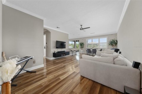 House in Apopka, Florida 3 bedrooms, 203.46 sq.m. № 2287743 - photo 17